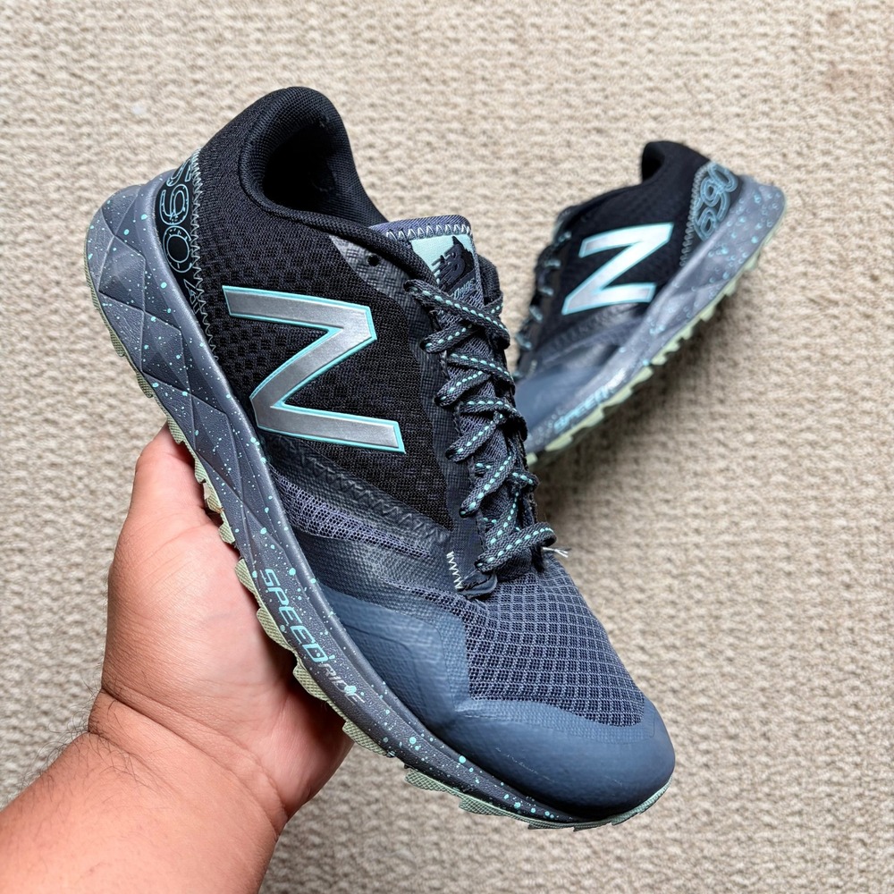New Balance 690‎ Trail Running Shoes Black Teal Womens 8.5